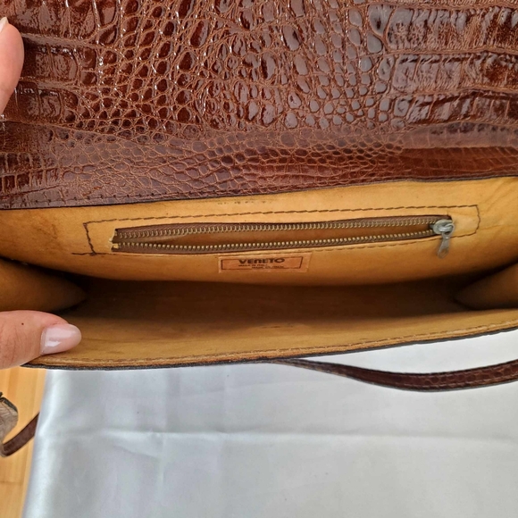 Vintage 70s Genuine leather Mini Bag with Strap made in Italie - Picture 4 of 9